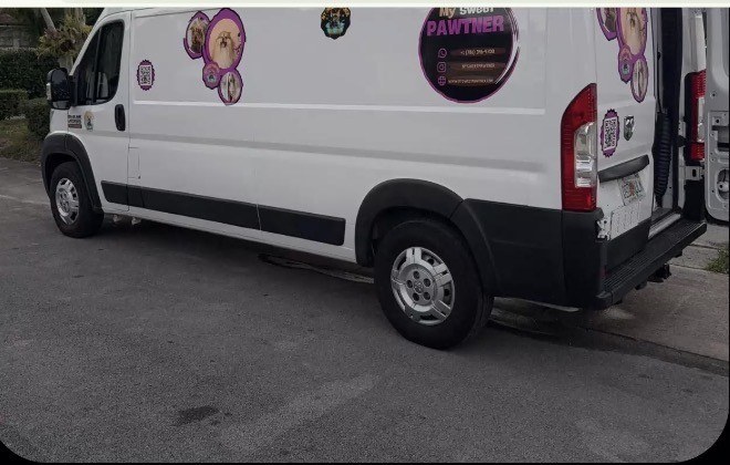 The My Sweet Pawtner mobile grooming van
